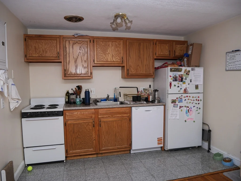 1 bed, 1 bath apartment for rent at 217 Kent Unit 26, Longwood — photo 1 of 5