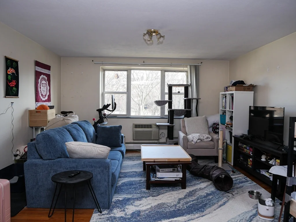 1 bed, 1 bath apartment for rent at 217 Kent Unit 26, Longwood — photo 3 of 5