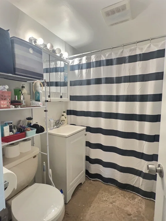 Studio bed, 1 bath apartment for rent at 217 Kent Unit 4, Longwood — photo 4 of 4
