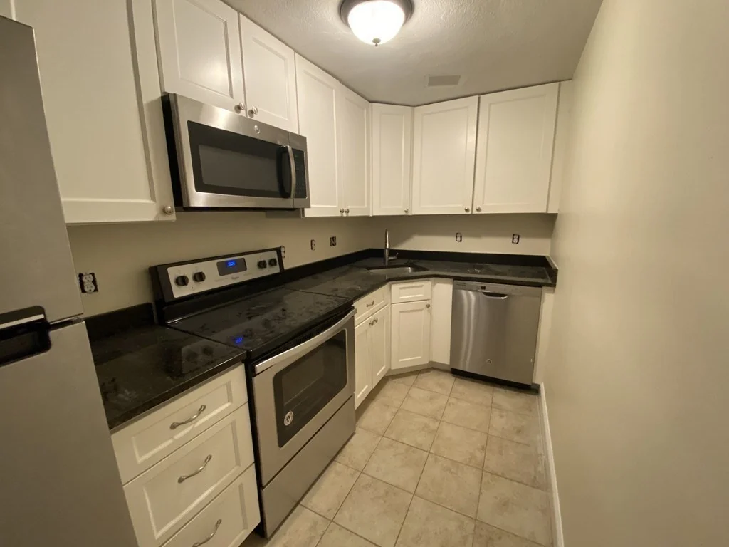 Studio bed, 1 bath apartment for rent at 217 Kent Unit 7, Longwood — photo 1 of 5