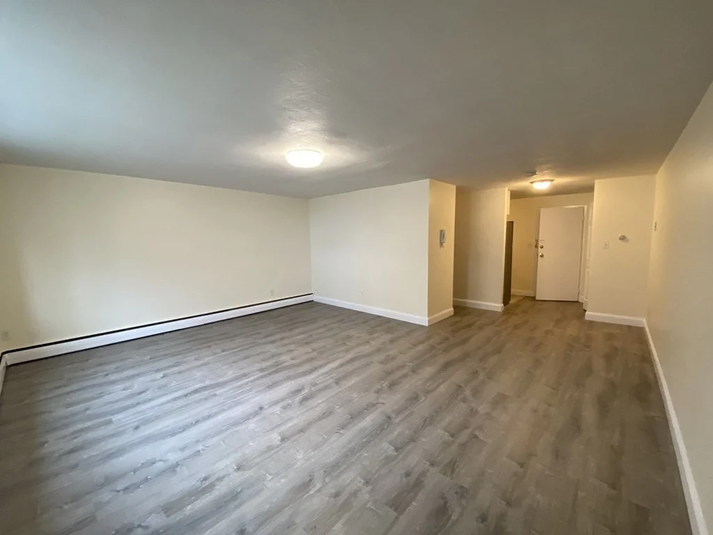 Studio bed, 1 bath apartment for rent at 217 Kent Unit 7, Longwood — photo 3 of 5