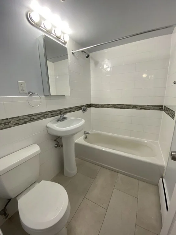 Studio bed, 1 bath apartment for rent at 217 Kent Unit 7, Longwood — photo 5 of 5