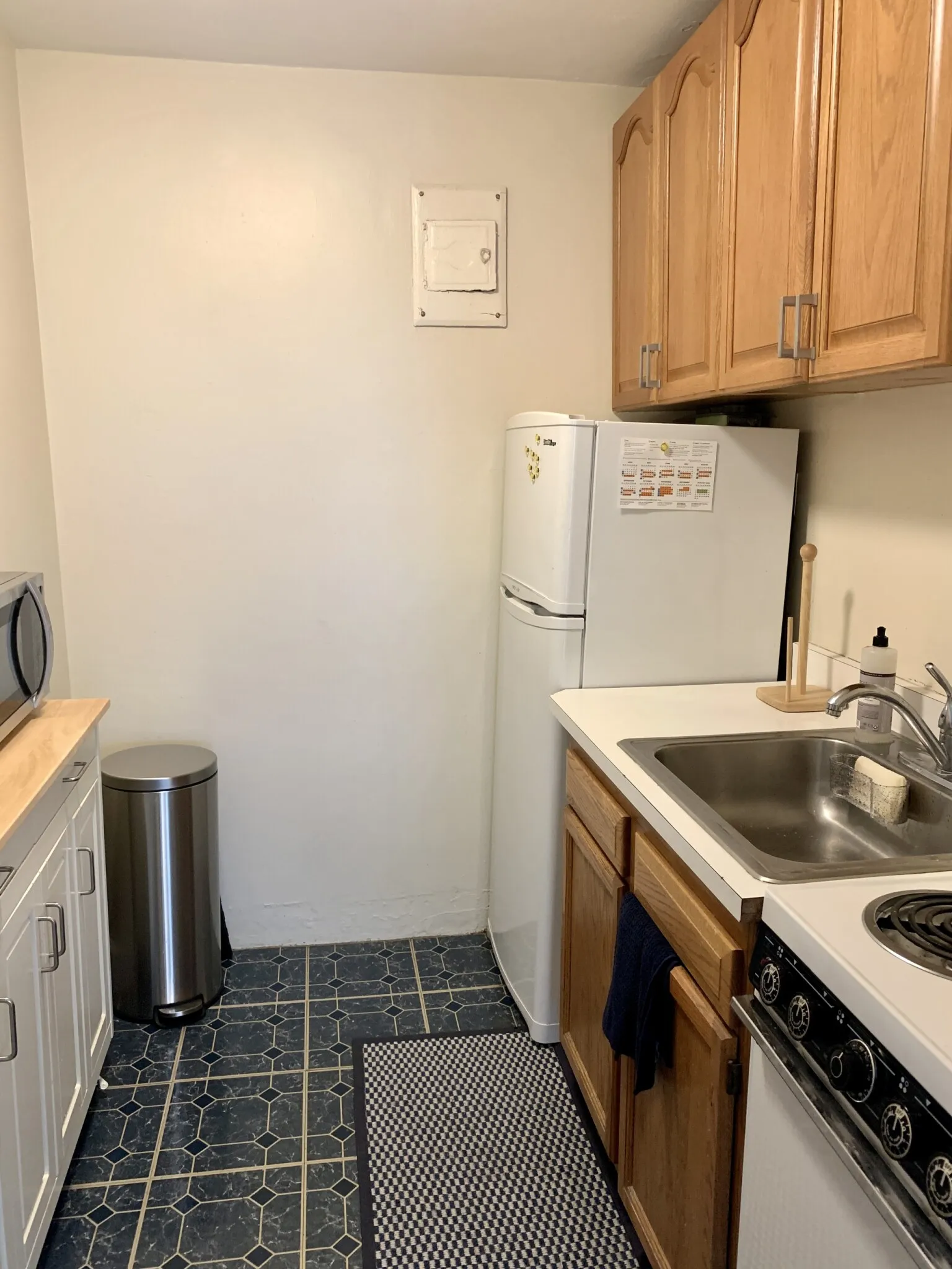 1 bed, 1 bath apartment for rent at 217 Newbury St Unit 3, Back Bay — photo 5 of 8
