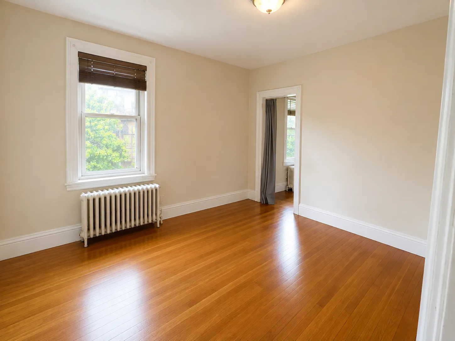 1 bed, 1 bath apartment for rent at 217 Newbury St Unit 5, Back Bay — photo 4 of 5
