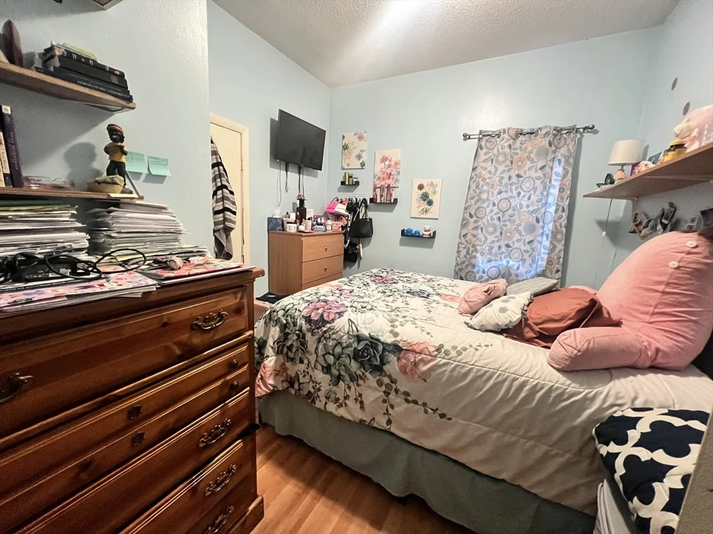 2 bed, 1 bath apartment for rent at 217 Pleasant St Unit 1W, Brockton — photo 6 of 7