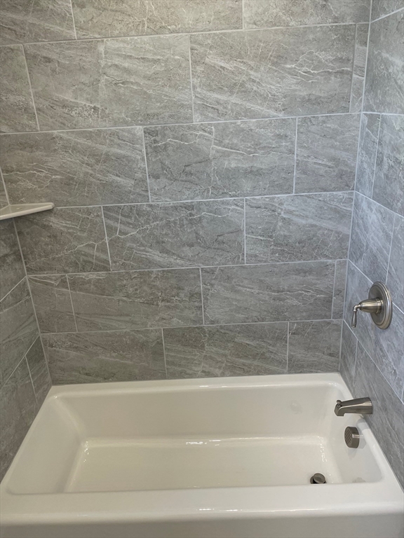 1 bed, 1 bath apartment for rent at 217 Washington St Unit 1, Lynn — photo 4 of 5