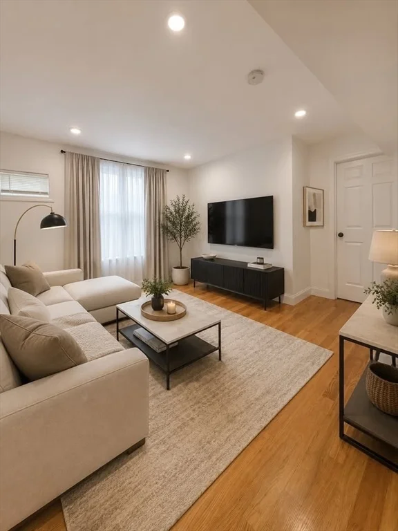 1 bed, 1 bath apartment for rent at 217 Washington St Unit 2R, Lynn — photo 1 of 9