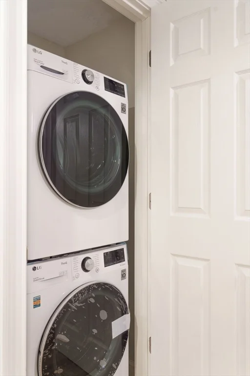 2 bed, 1 bath apartment for rent at 217 West 9th Unit 2, South Boston — photo 13 of 14