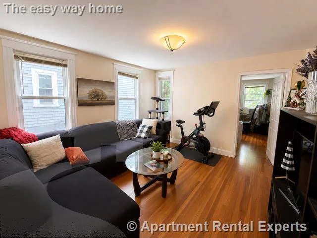 2 bed, 2 bath apartment for rent at 217 Willow Ave Unit 1, Davis Square — photo 5 of 12