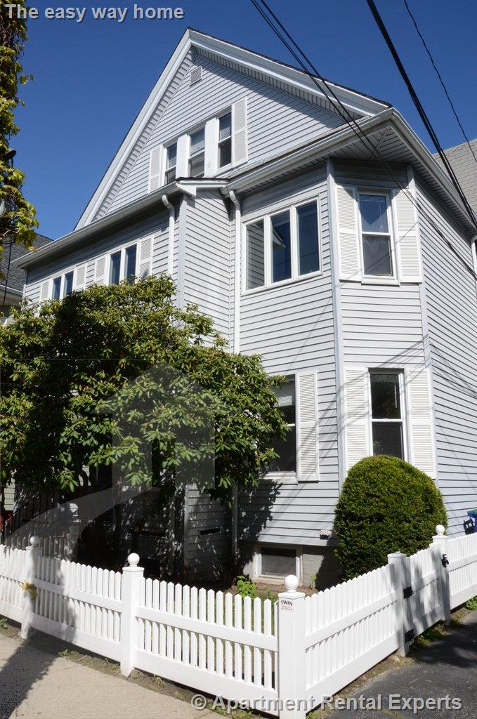 2 bed, 1 bath apartment for rent at 217 Willow Ave Unit 3, Davis Square — photo 12 of 13