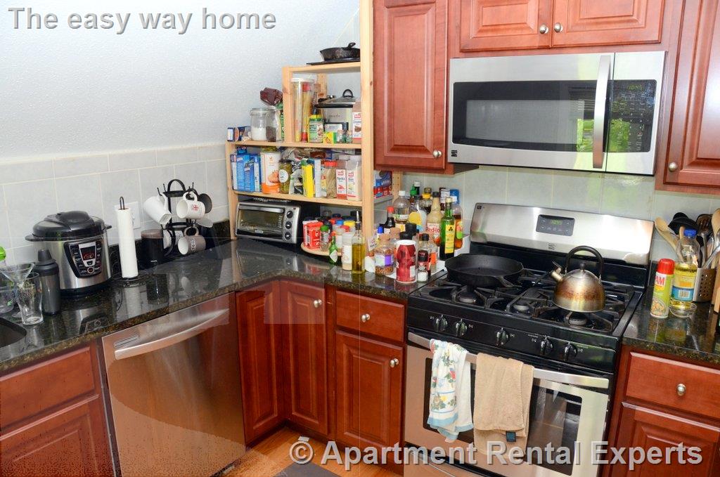2 bed, 1 bath apartment for rent at 217 Willow Ave Unit 3, Davis Square — photo 6 of 13