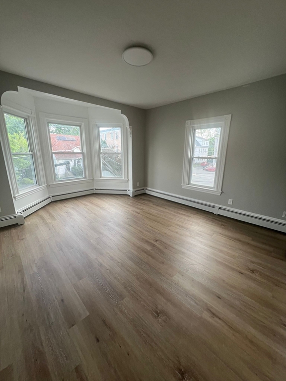 3 bed, 1 bath apartment for rent at 217 Winthrop St Unit 2, Brockton — photo 4 of 14