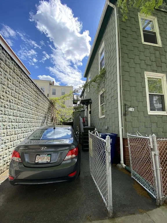 4 bed, 2 bath apartment for rent at 218 Broadway Unit 218, The Port — photo 16 of 16