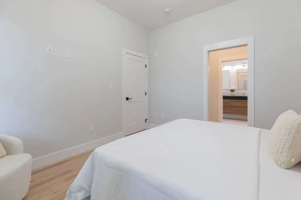 3 bed, 2 bath apartment for rent at 218 Brooks St Unit 2B, East Boston — photo 16 of 20