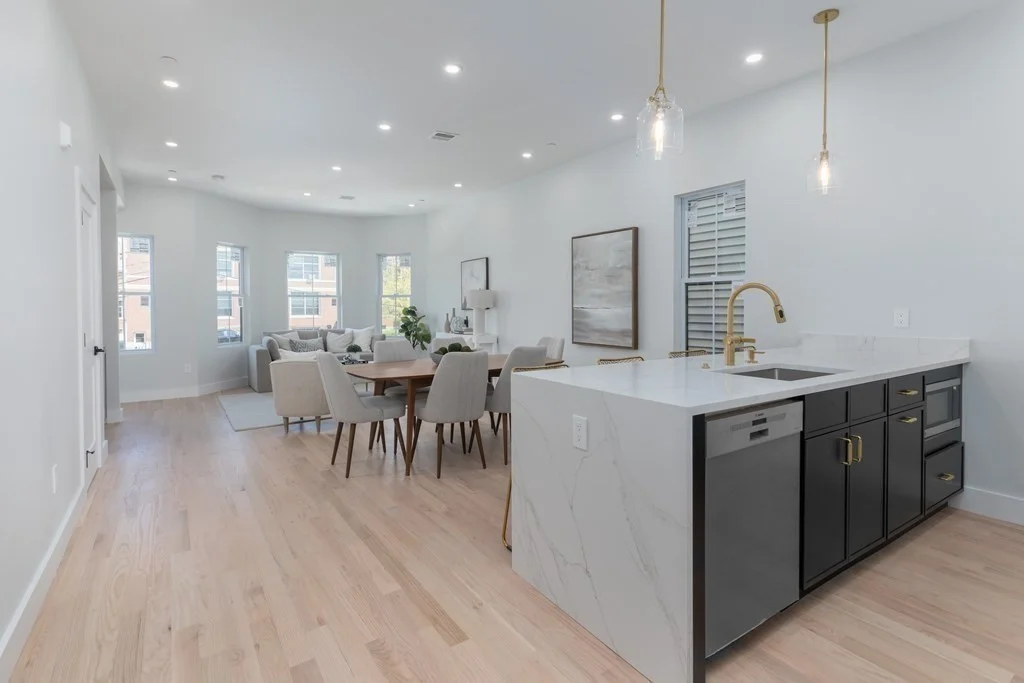 3 bed, 2 bath apartment for rent at 218 Brooks Unit 2, Boston — photo 4 of 18
