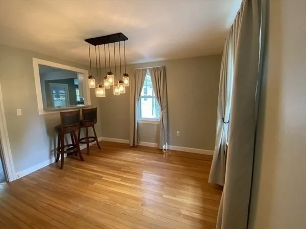 3 bed, 2 bath apartment for rent at 218 Bullard St, Holden — photo 4 of 15