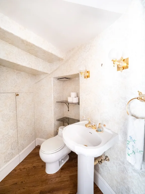 2 bed, 2 bath apartment for rent at 218 Commonwealth Ave Unit 2, Back Bay — photo 10 of 27