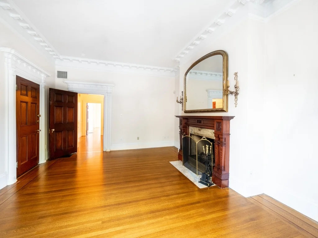 2 bed, 2 bath apartment for rent at 218 Commonwealth Ave Unit 2, Back Bay — photo 9 of 27