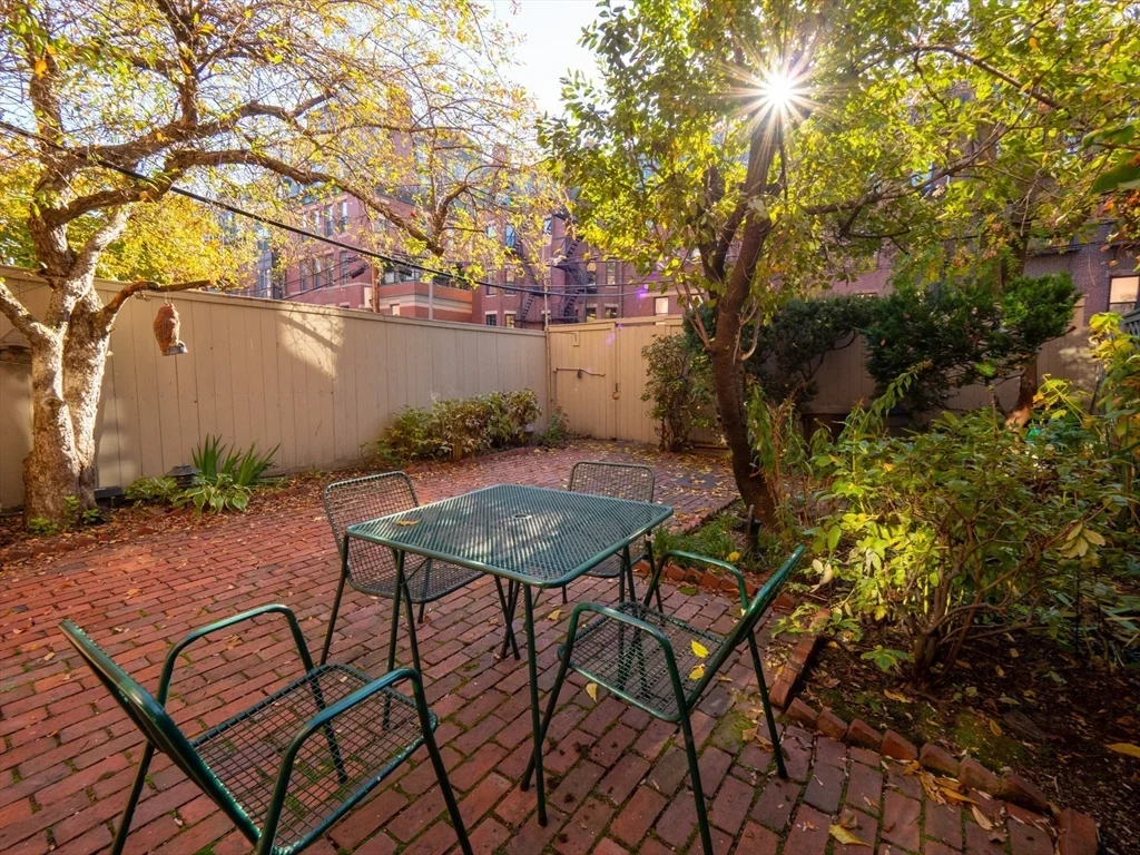 2 bed, 2 bath apartment for rent at 218 Commonwealth Ave Unit 2, Back Bay — photo 26 of 27