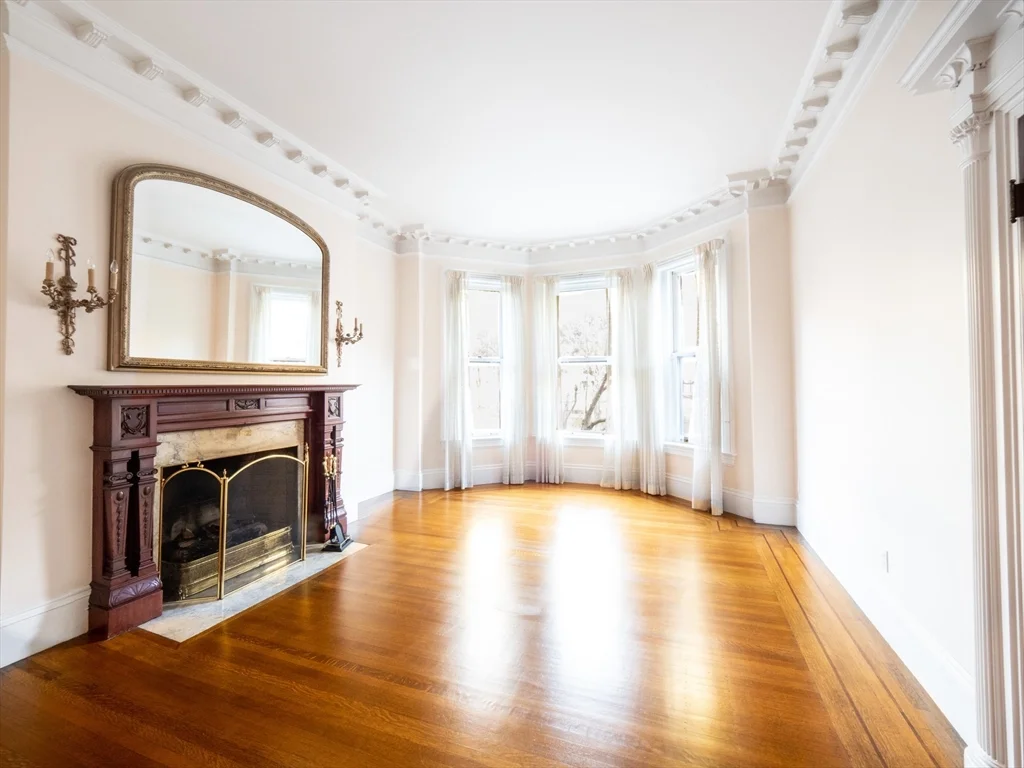 2 bed, 2 bath apartment for rent at 218 Commonwealth Ave Unit 2, Back Bay — photo 8 of 27