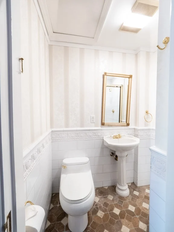 2 bed, 2 bath apartment for rent at 218 Commonwealth Ave Unit 2, Back Bay — photo 16 of 27