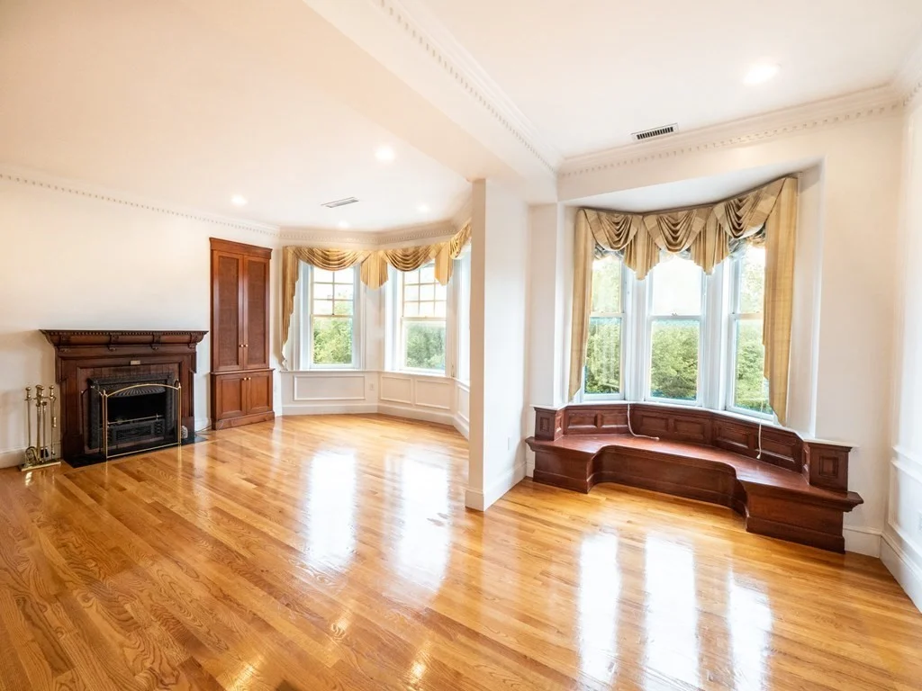 2 bed, 4+ bath apartment for rent at 218 Commonwealth Ave Unit 04, Back Bay — photo 1 of 42