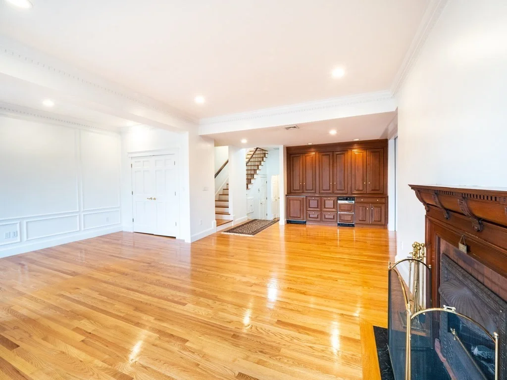 2 bed, 4+ bath apartment for rent at 218 Commonwealth Ave Unit 04, Back Bay — photo 5 of 42