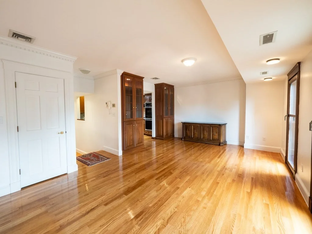2 bed, 4+ bath apartment for rent at 218 Commonwealth Ave Unit 04, Back Bay — photo 6 of 42