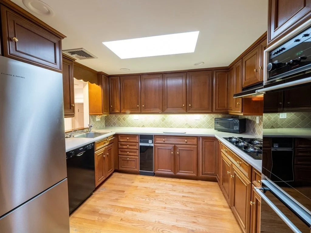 2 bed, 4+ bath apartment for rent at 218 Commonwealth Ave Unit 04, Back Bay — photo 8 of 42