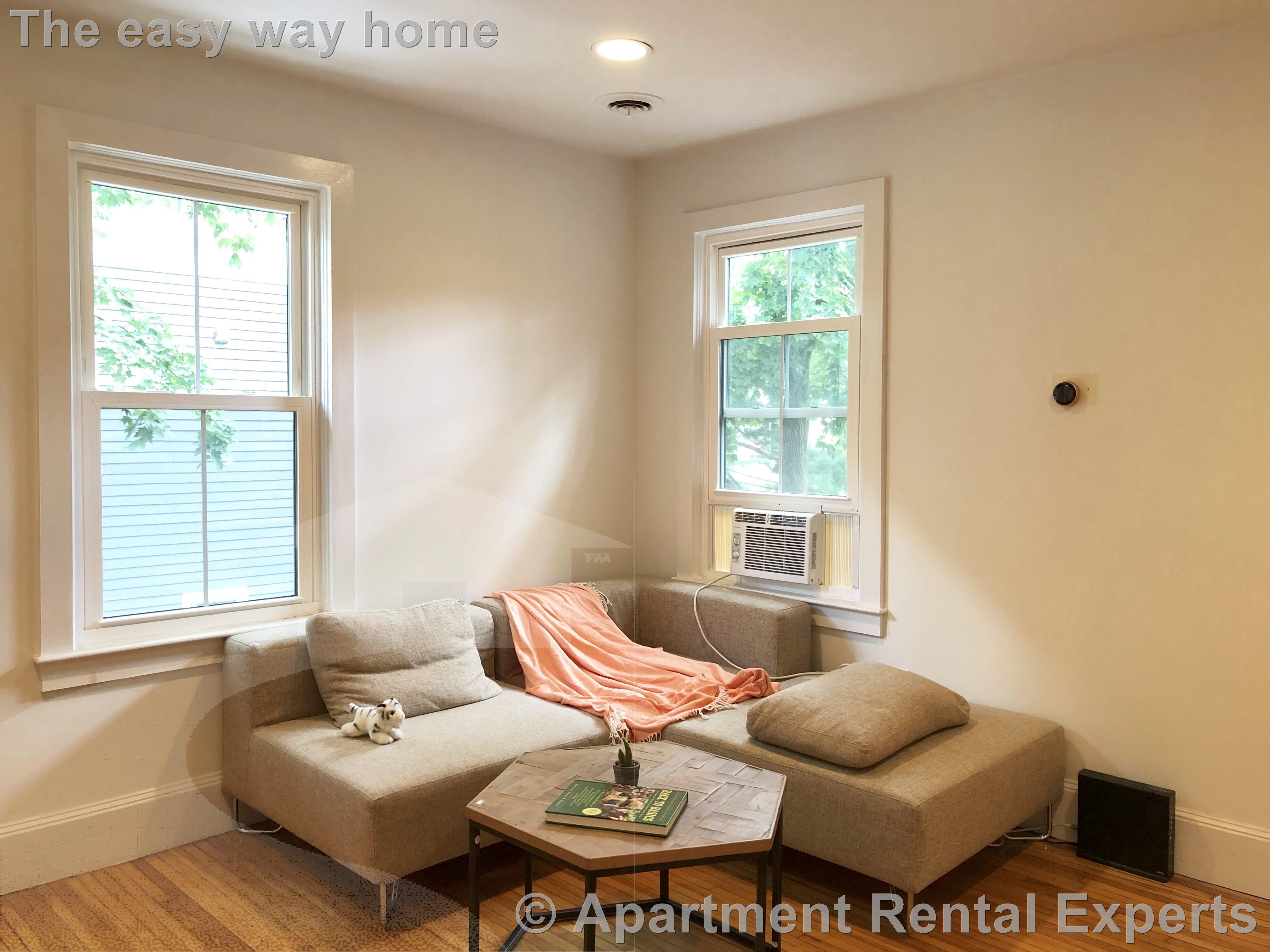 2 bed, 2 bath apartment for rent at 218 Harvard St Unit 2, Central Square — photo 4 of 14