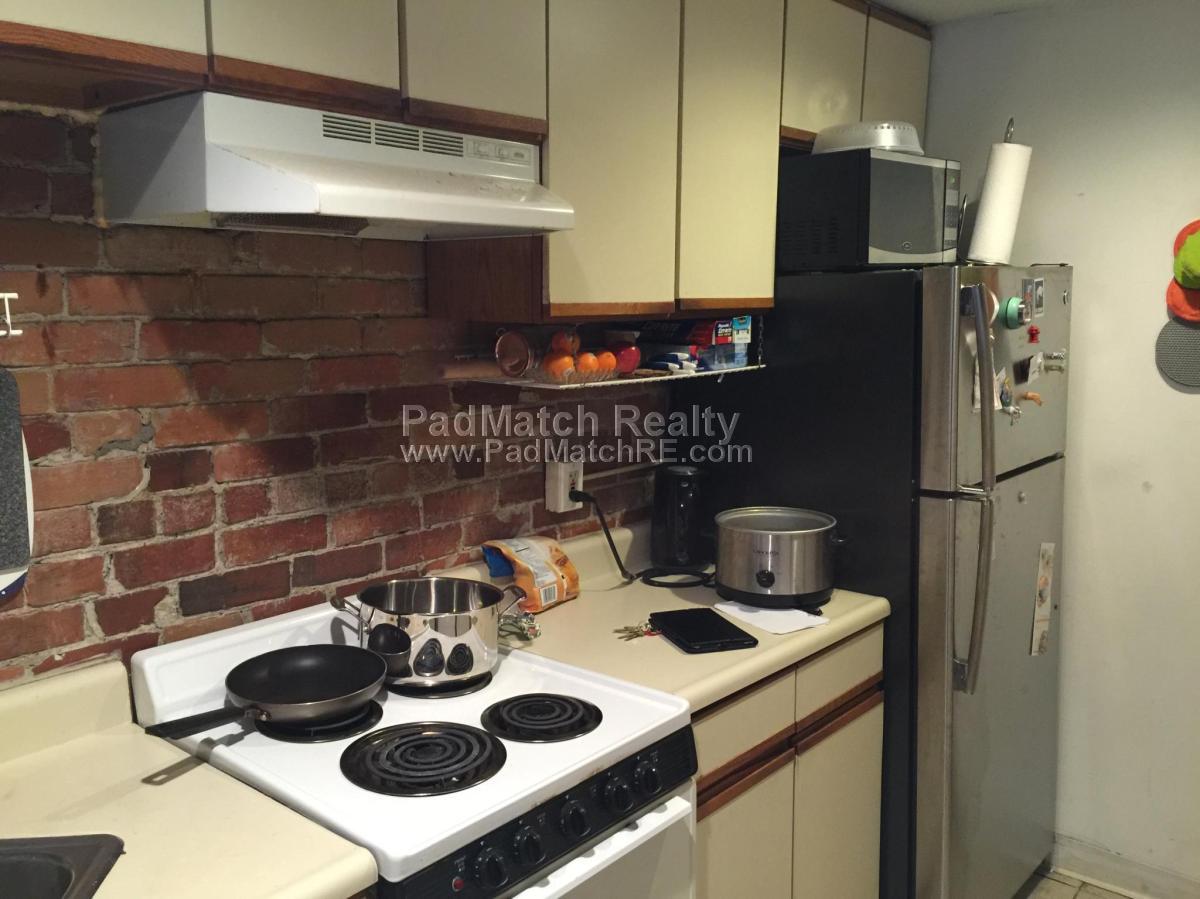 2 bed, 1 bath apartment for rent at 218 Hemenway St Unit 3, Fenway — photo 4 of 8