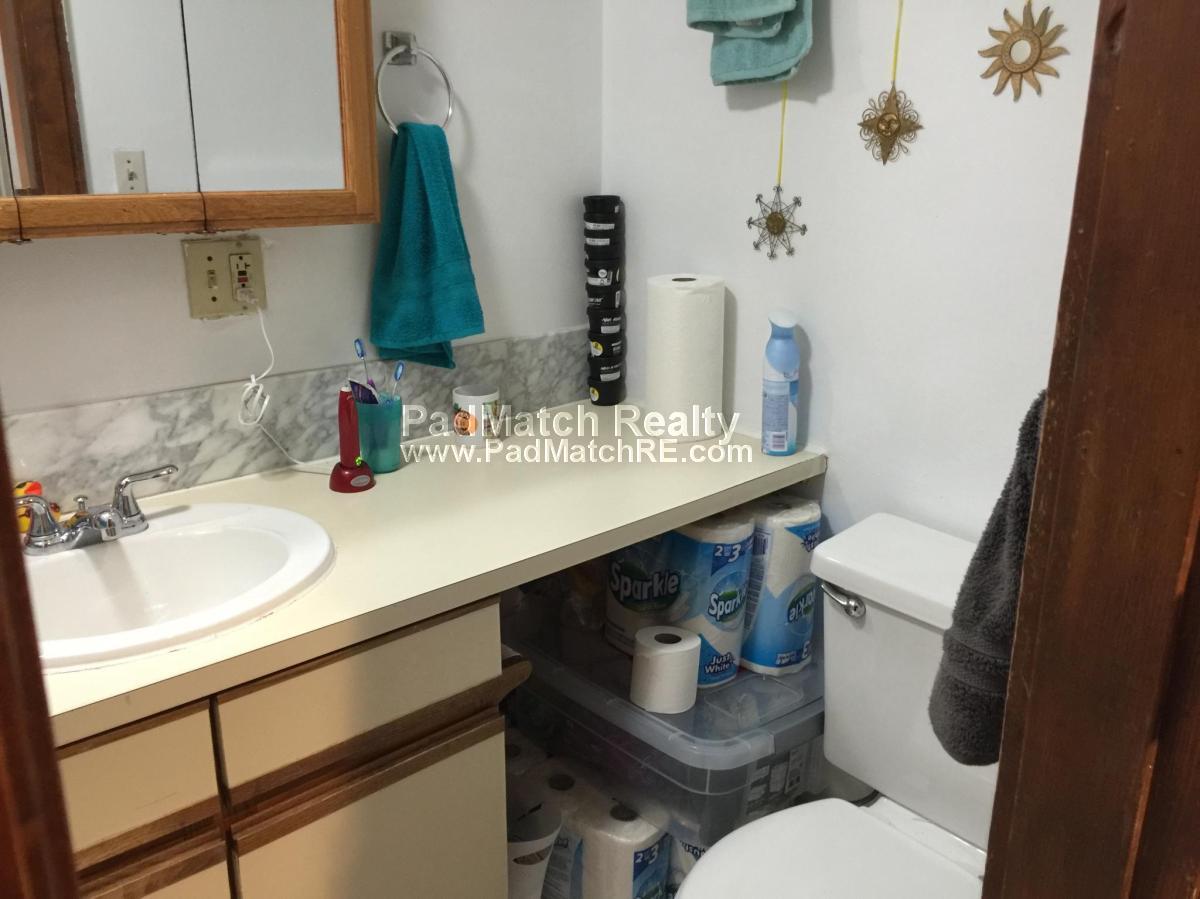 2 bed, 1 bath apartment for rent at 218 Hemenway St Unit 3, Fenway — photo 5 of 8