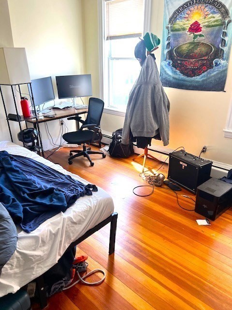 4 bed, 2 bath apartment for rent at 218 L St Unit 3, South Boston — photo 2 of 13