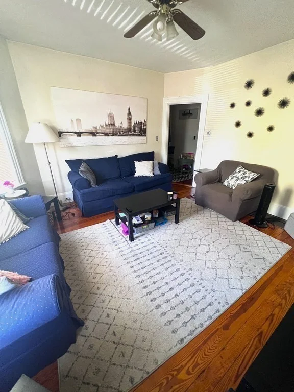 3 bed, 1 bath apartment for rent at 218 L Unit 1, South Boston
