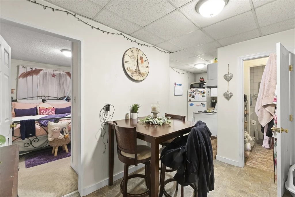 1 bed, 1 bath apartment for rent at 218 Middlesex Ave Unit 2, Medford — photo 6 of 12
