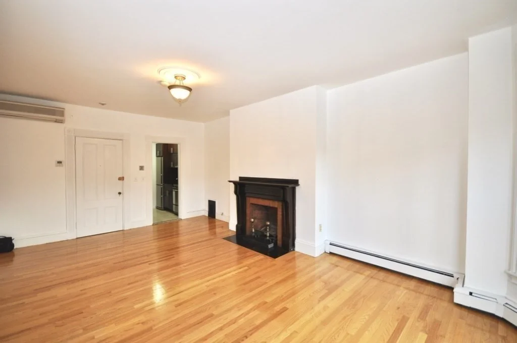 1 bed, 1 bath apartment for rent at 218 Newbury St Unit 3F, Back Bay — photo 8 of 18