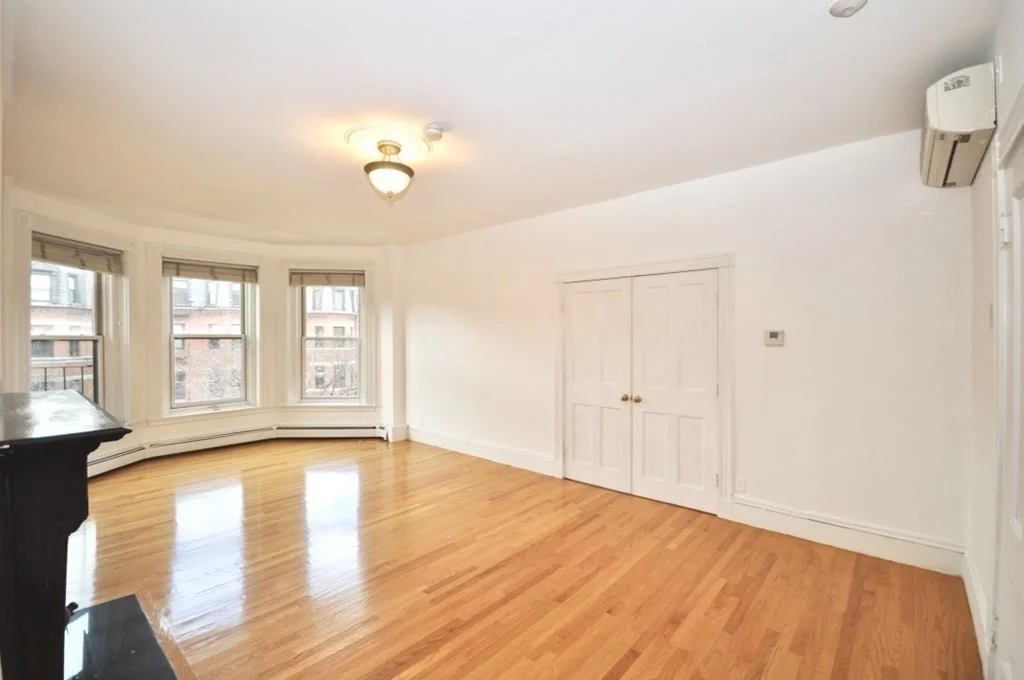 1 bed, 1 bath apartment for rent at 218 Newbury St Unit 3F, Back Bay — photo 6 of 18