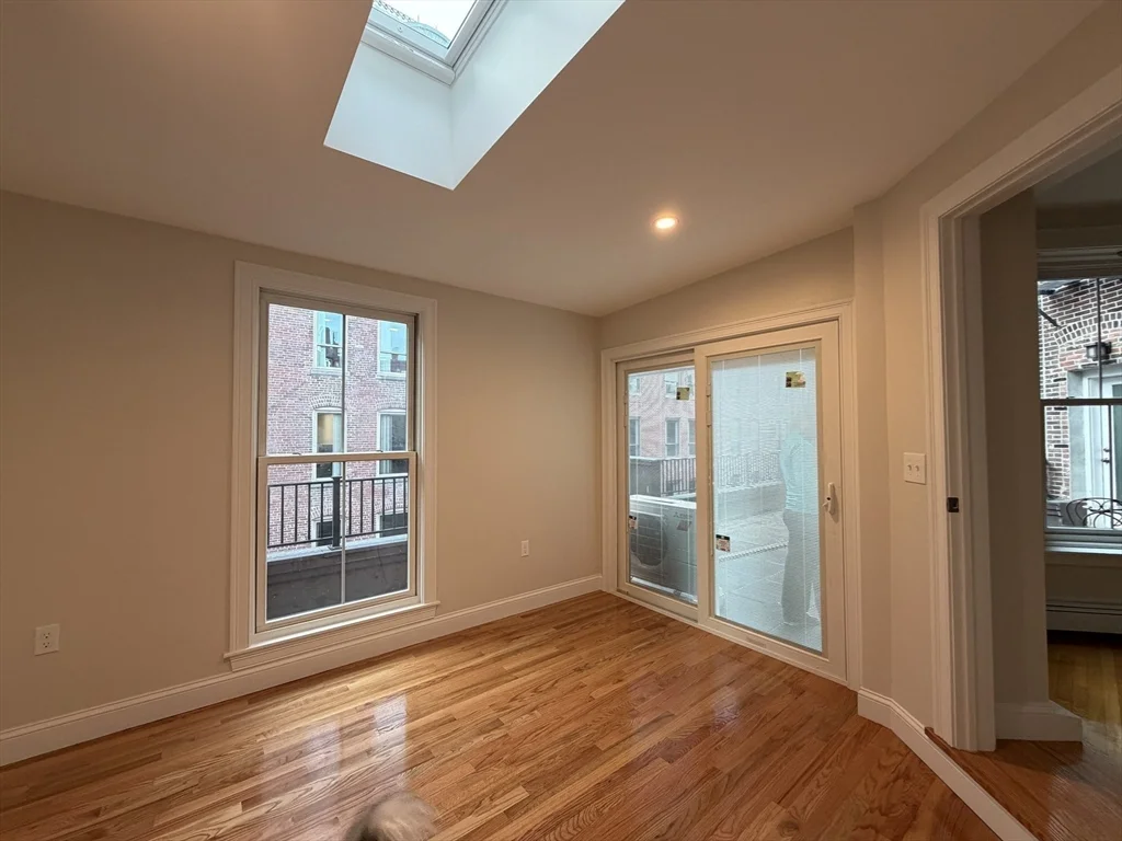 3 bed, 1 bath apartment for rent at 218 Newbury St Unit 3M, Back Bay — photo 14 of 19