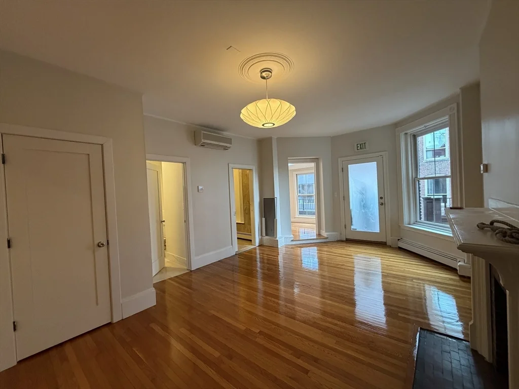 3 bed, 1 bath apartment for rent at 218 Newbury St Unit 3M, Back Bay — photo 17 of 19