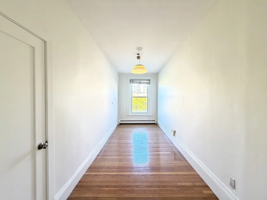 3 bed, 1 bath apartment for rent at 218 Newbury St Unit 3M, Back Bay — photo 13 of 19