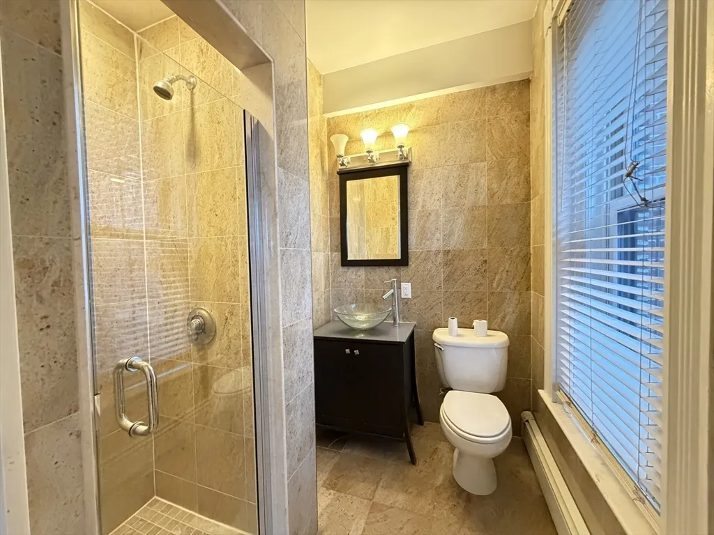 3 bed, 1 bath apartment for rent at 218 Newbury St Unit 3M, Back Bay — photo 10 of 19