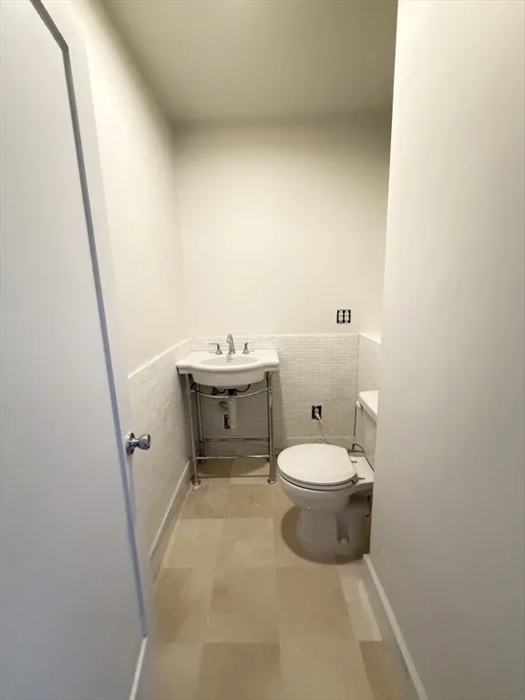 3 bed, 1 bath apartment for rent at 218 Newbury St Unit 3M, Back Bay — photo 11 of 19