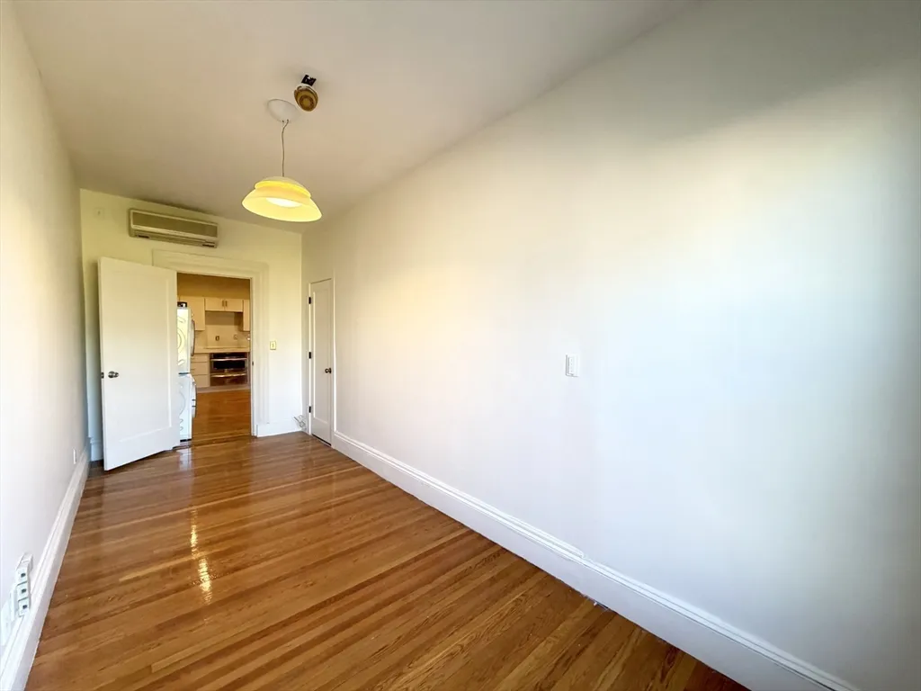 3 bed, 1 bath apartment for rent at 218 Newbury St Unit 3M, Back Bay — photo 12 of 19