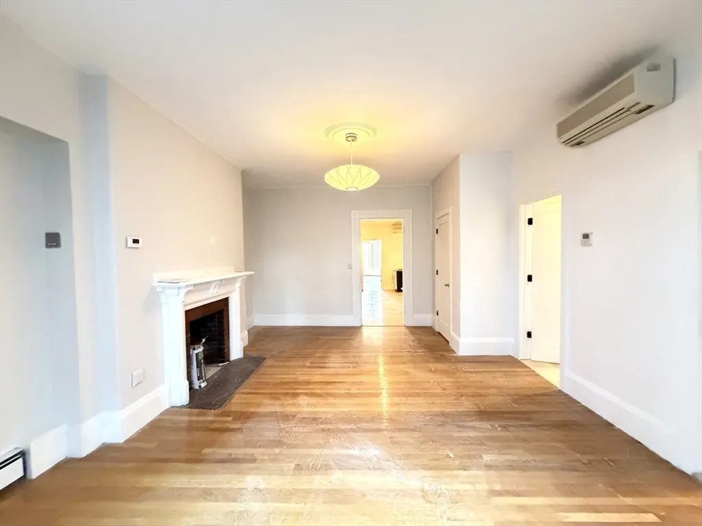3 bed, 1 bath apartment for rent at 218 Newbury St Unit 3M, Back Bay — photo 9 of 19