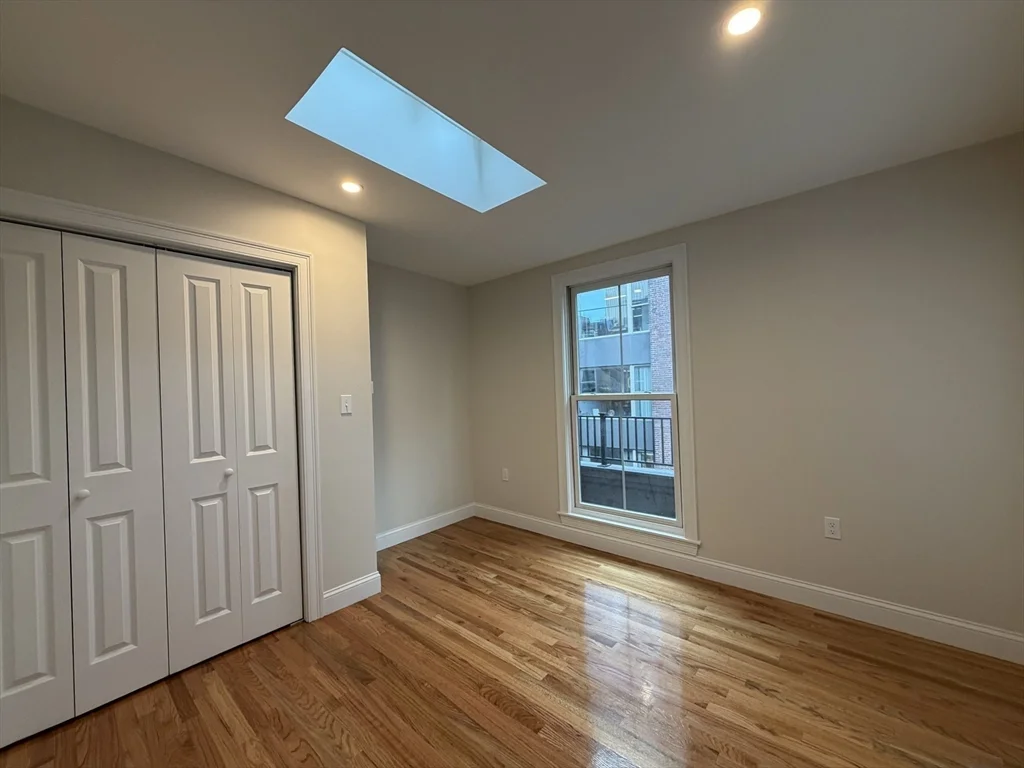 3 bed, 1 bath apartment for rent at 218 Newbury St Unit 3M, Back Bay — photo 15 of 19