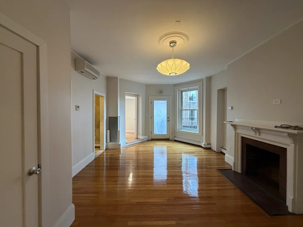 3 bed, 1 bath apartment for rent at 218 Newbury St Unit 3M, Back Bay — photo 16 of 19