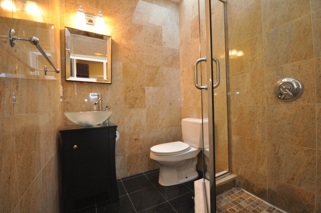 1 bed, 1 bath apartment for rent at 218 Newbury St Unit 4, Back Bay — photo 7 of 9