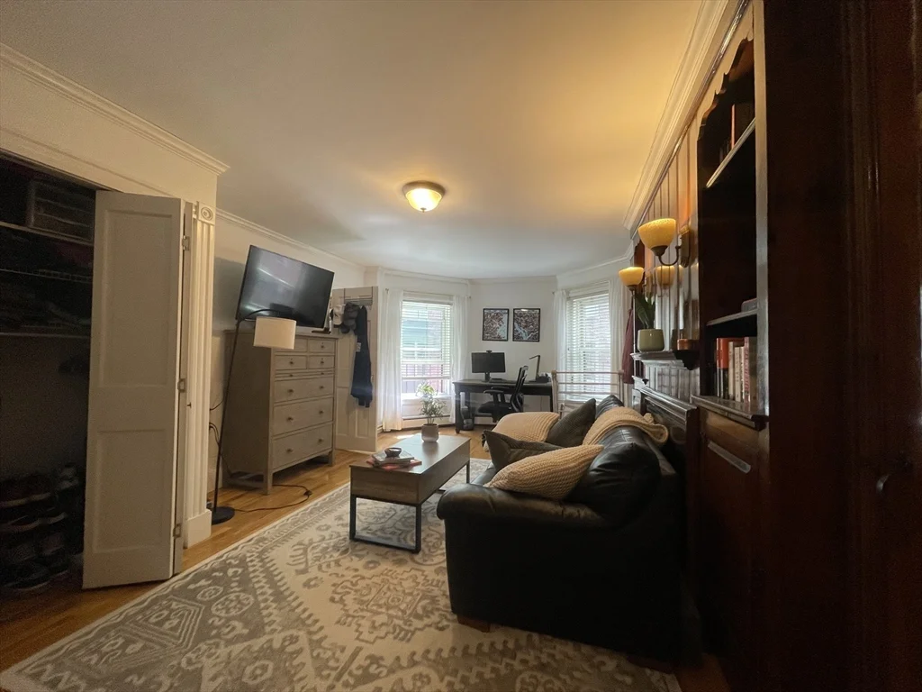 1 bed, 1 bath apartment for rent at 218 Newbury Unit 4RR, Back Bay — photo 5 of 7