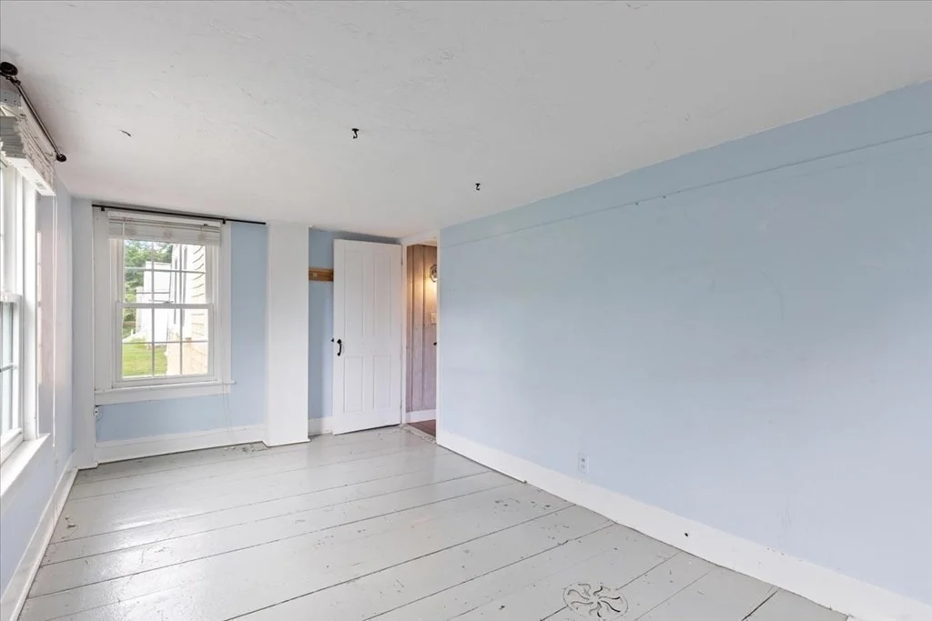 4 bed, 2 bath apartment for rent at 218 Sandwich St, Jabez Corner — photo 22 of 38