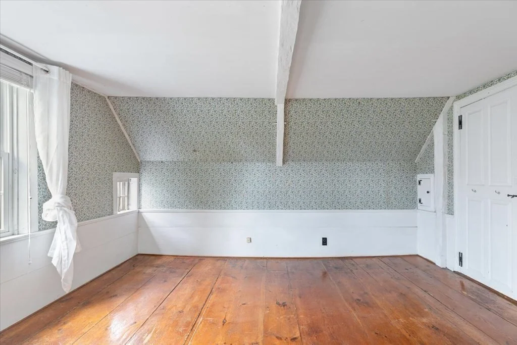 4 bed, 2 bath apartment for rent at 218 Sandwich St, Jabez Corner — photo 23 of 38